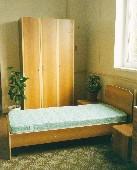 Кровать 860 х 1940, матрац 860 х 1940, 3-ств. шкаф, прикроватные тумбы